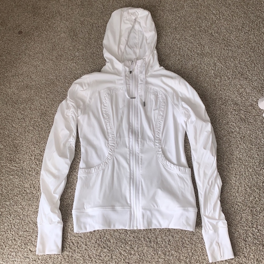 LULULEMON JACKET